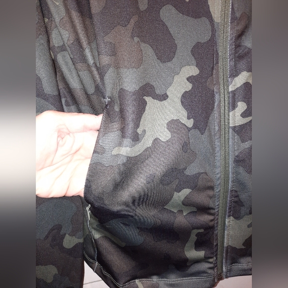 Tek Gear Camo Zipper Workout Jacket size large excellent used condition - Picture 2 of 9